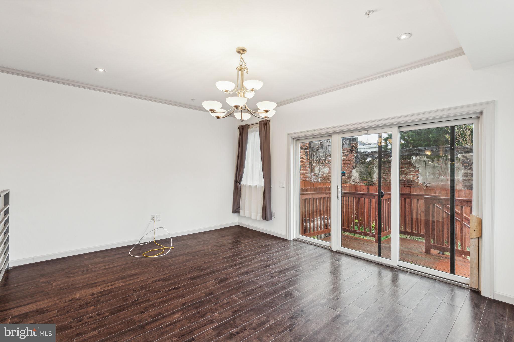 306 W COULTER STREET