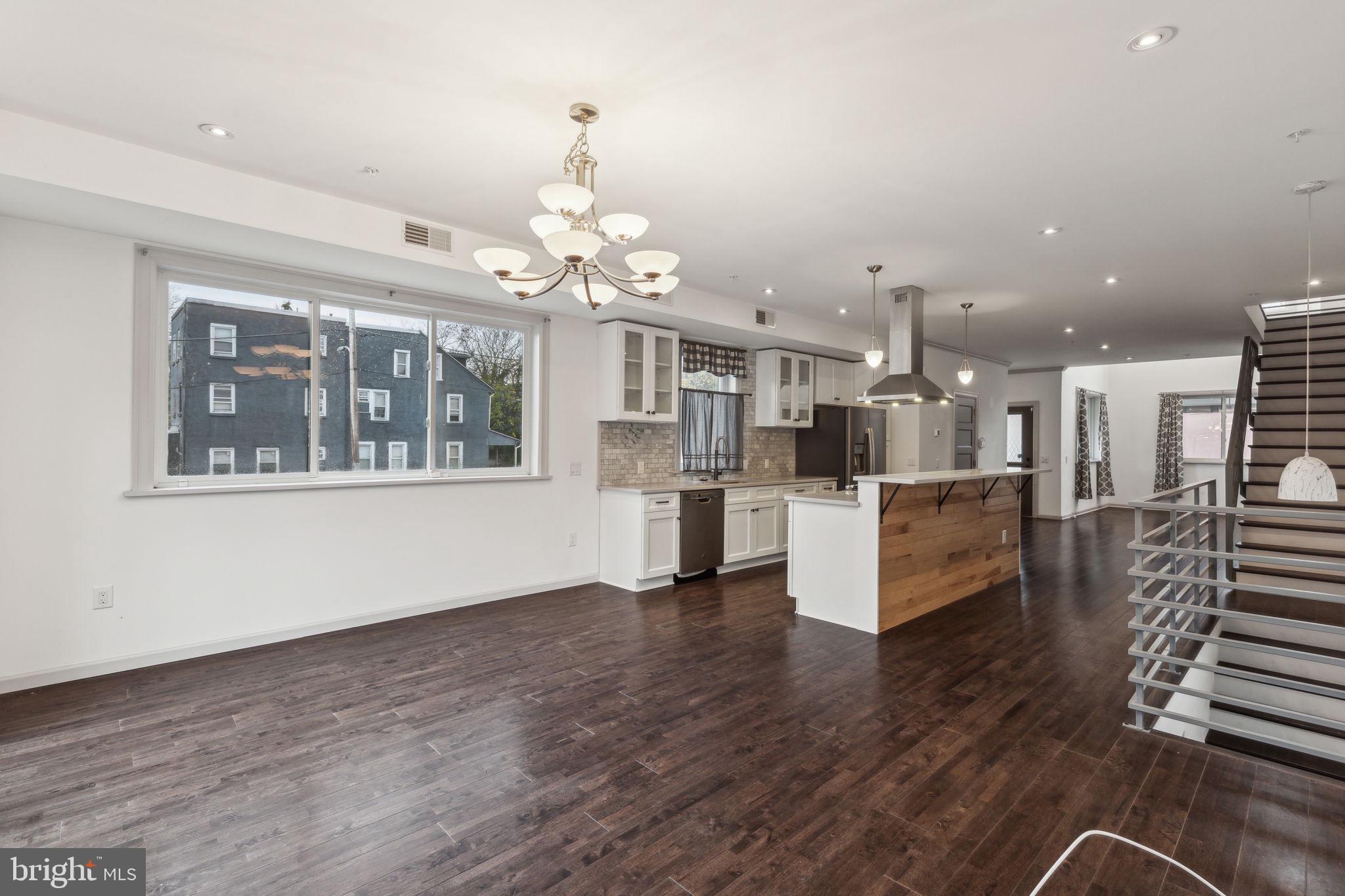 306 W COULTER STREET