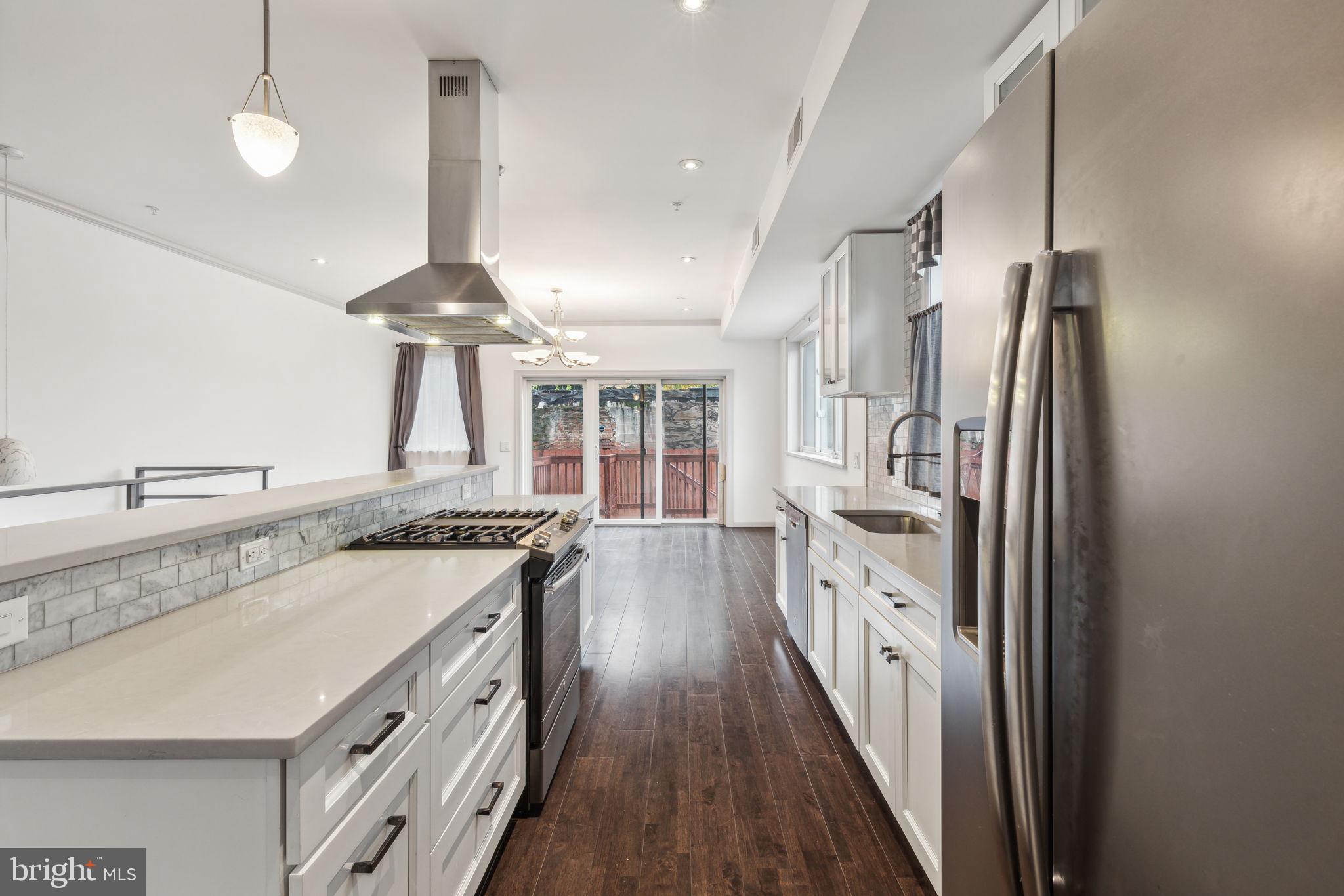 306 W COULTER STREET
