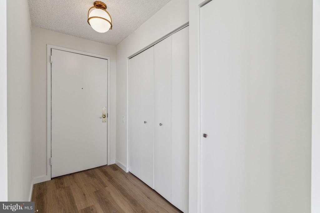 1420 LOCUST STREET 33B