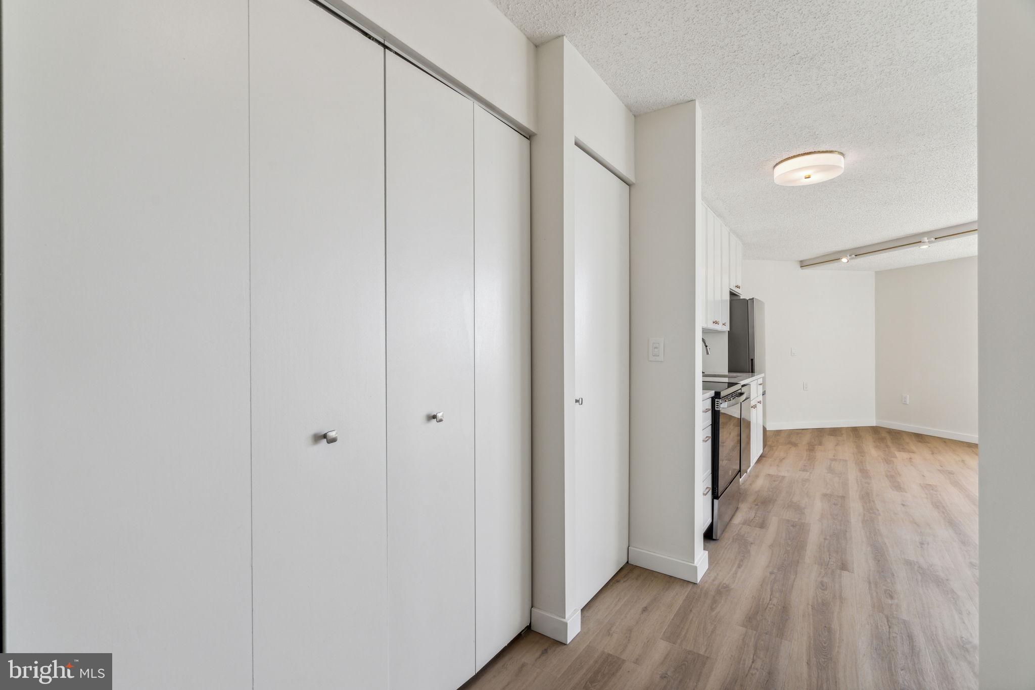 1420 LOCUST STREET 33B