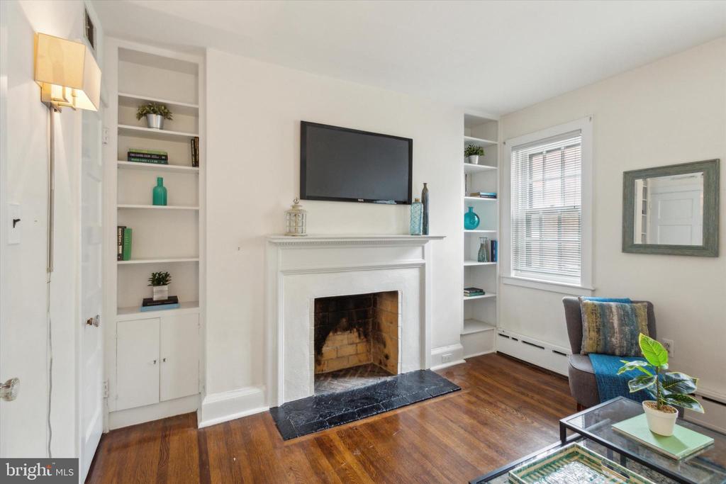 253 S VAN PELT STREET