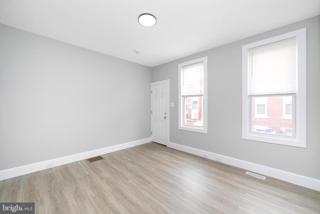 810 LIVINGSTON STREET