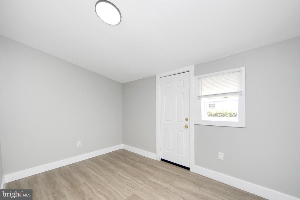 810 LIVINGSTON STREET
