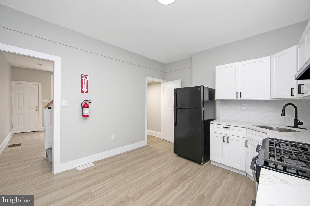 810 LIVINGSTON STREET