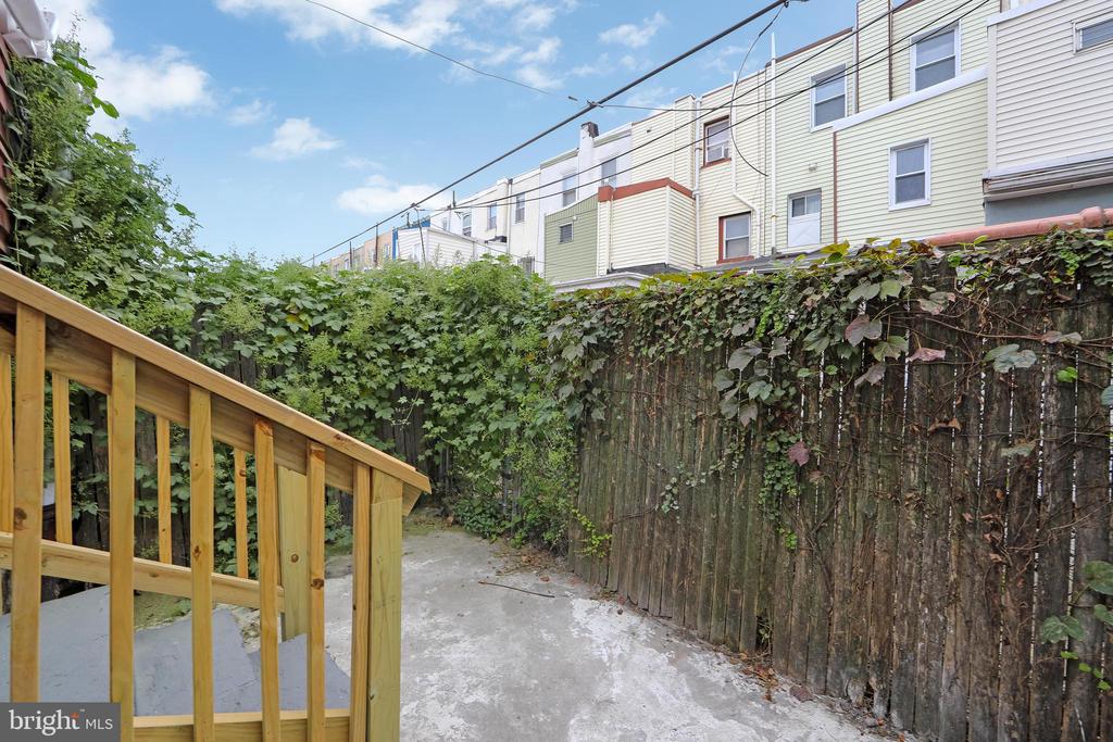 810 LIVINGSTON STREET