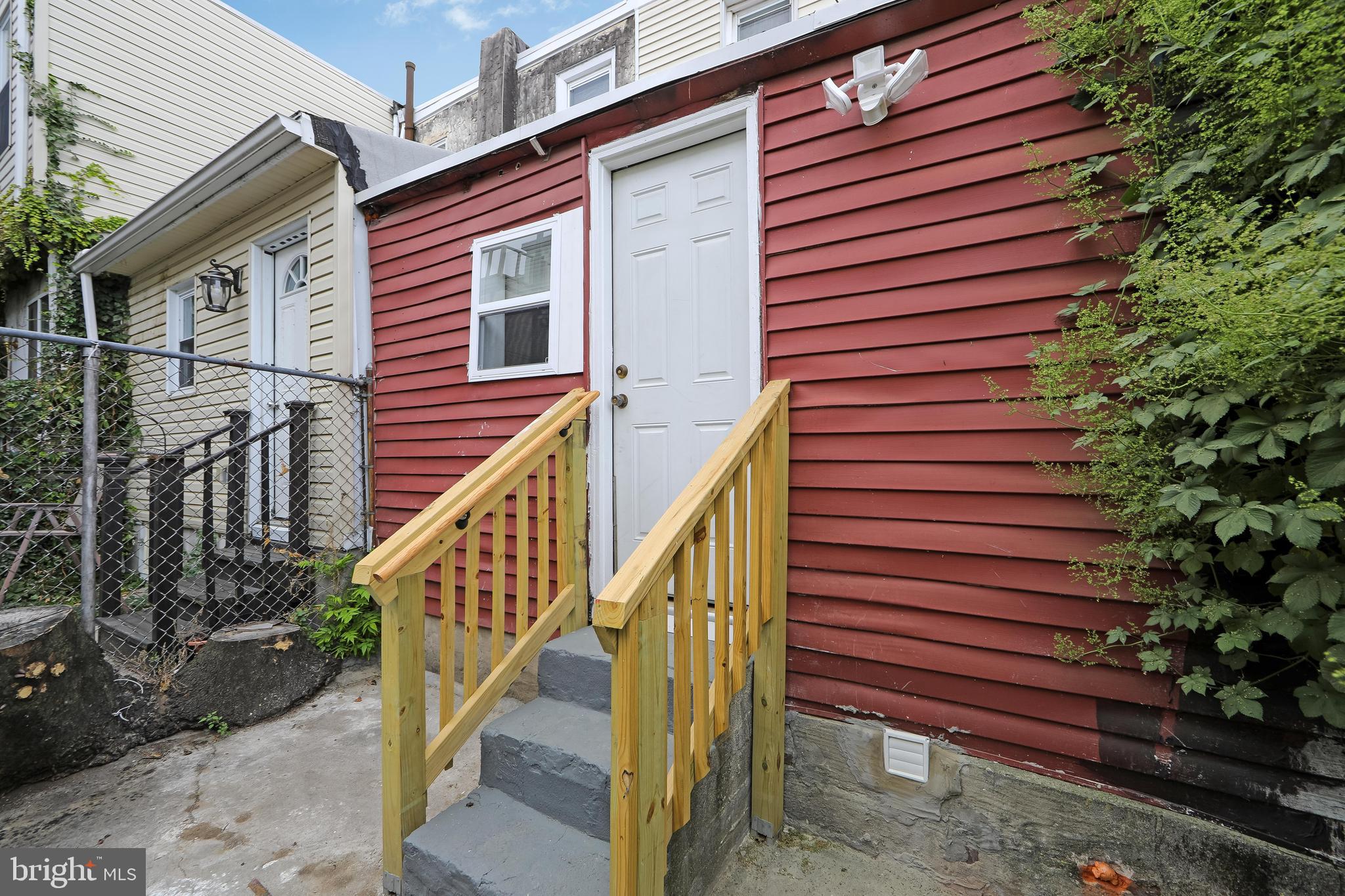 810 LIVINGSTON STREET