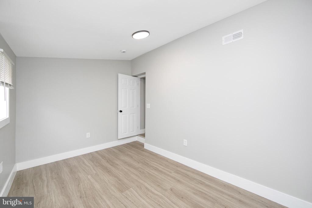 810 LIVINGSTON STREET