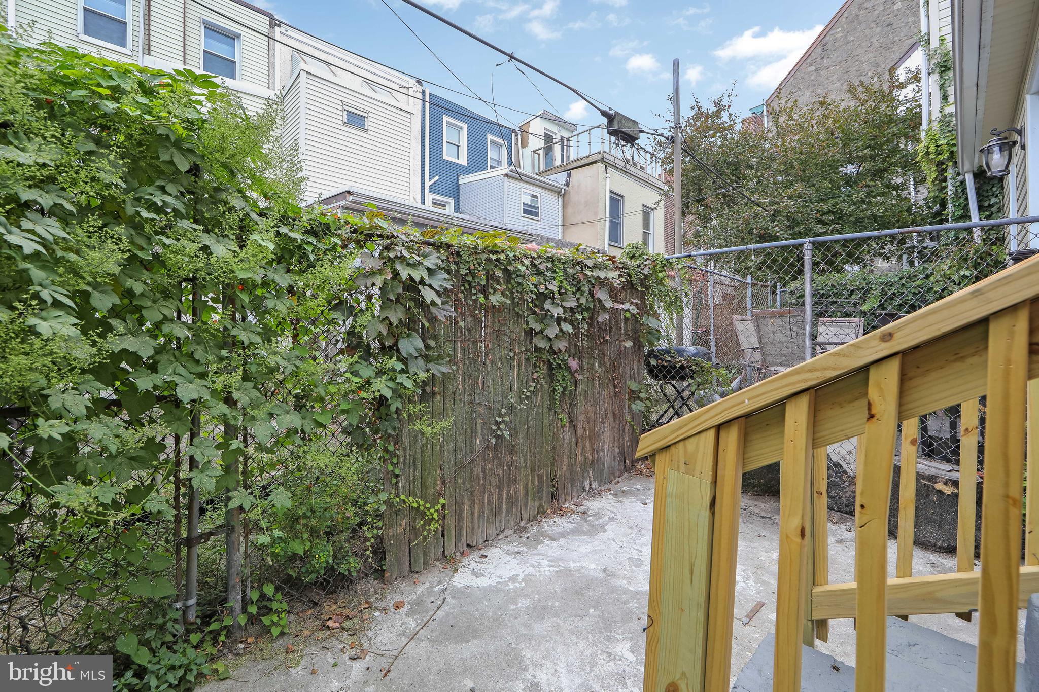 810 LIVINGSTON STREET
