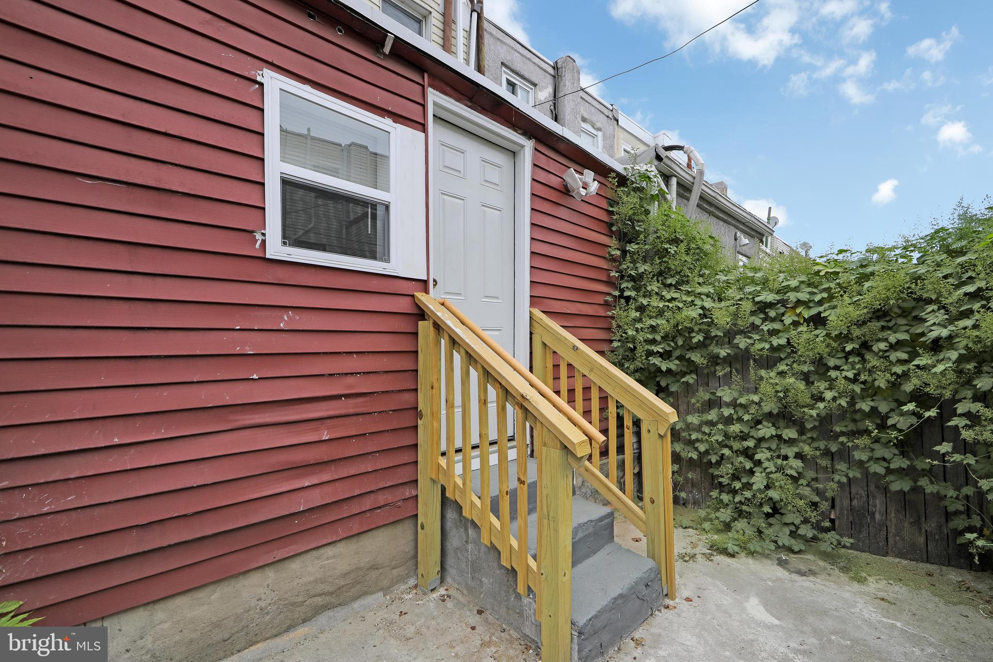 810 LIVINGSTON STREET