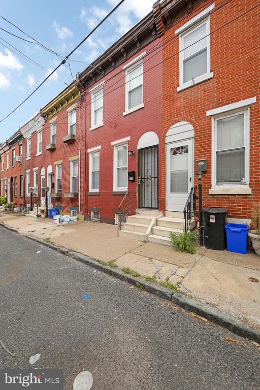 810 LIVINGSTON STREET