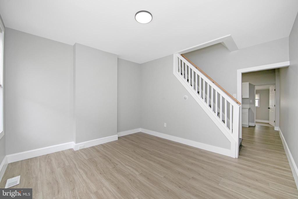 810 LIVINGSTON STREET