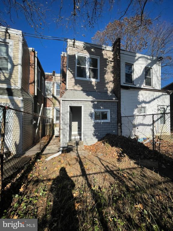 6142 LARCHWOOD AVENUE UNIT 1