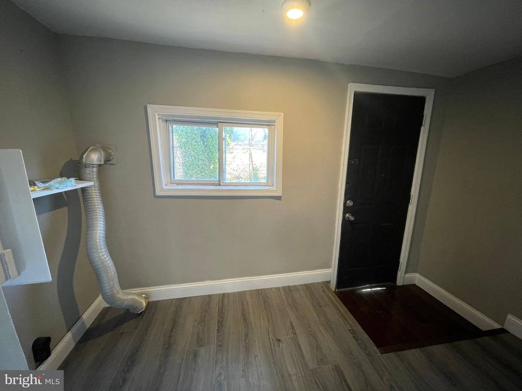 6142 LARCHWOOD AVENUE UNIT 1