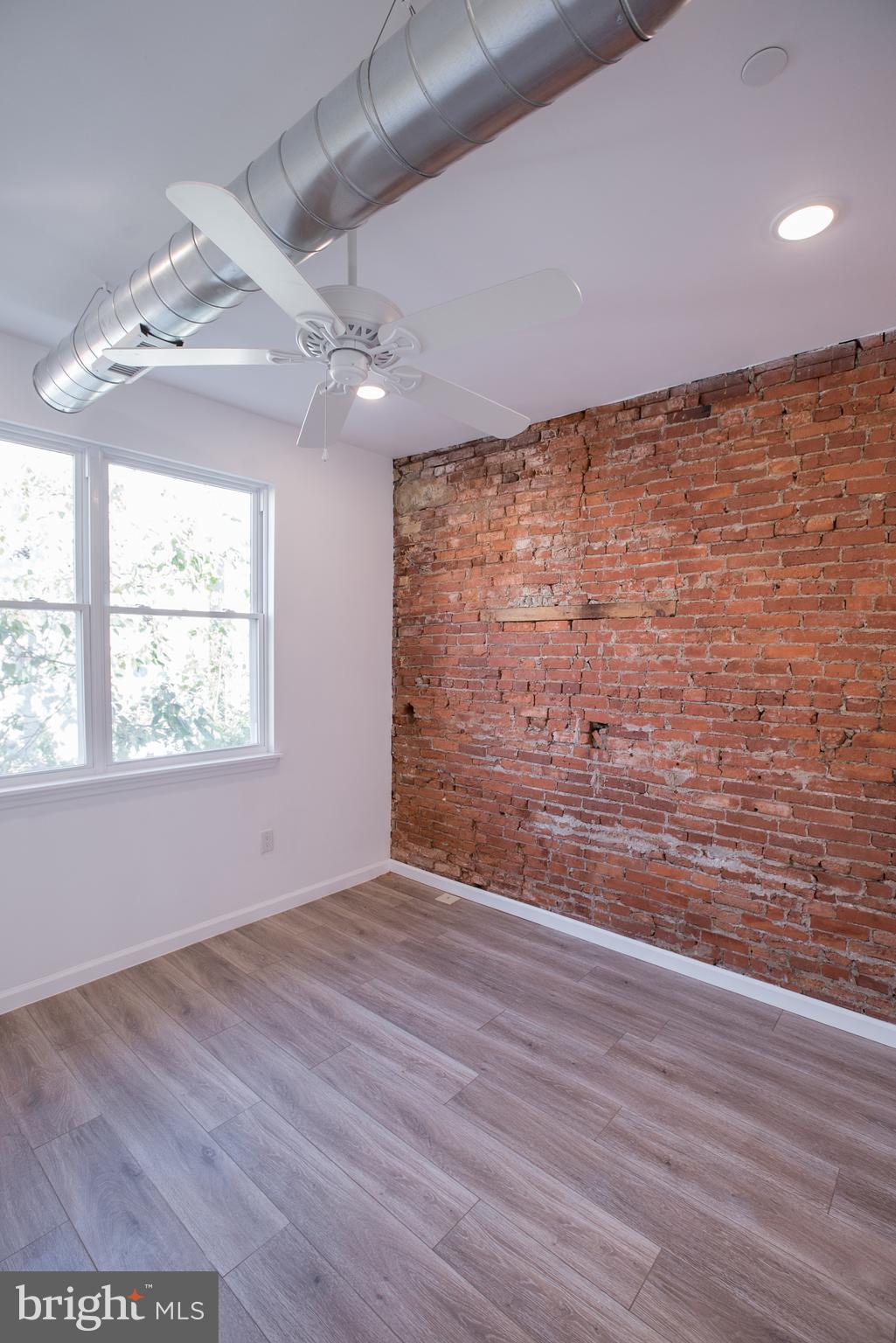 1611 SWAIN STREET 2