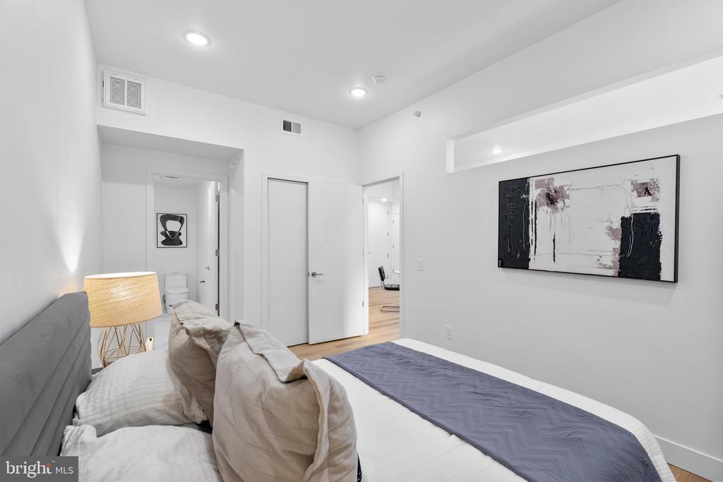 300 CHRISTIAN STREET 203