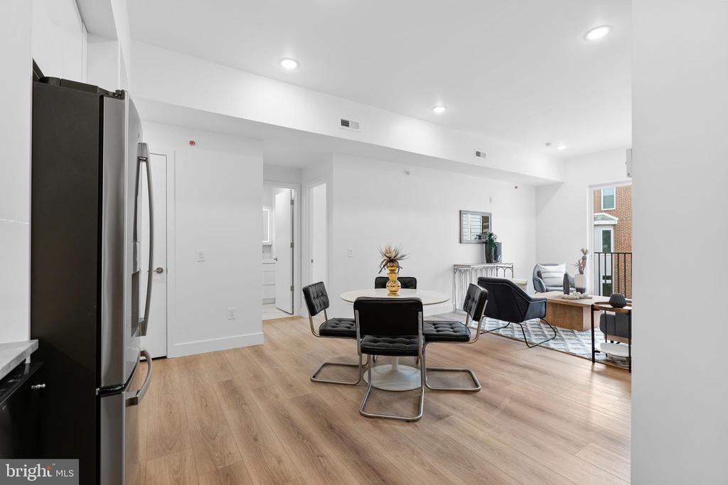 300 CHRISTIAN STREET 203