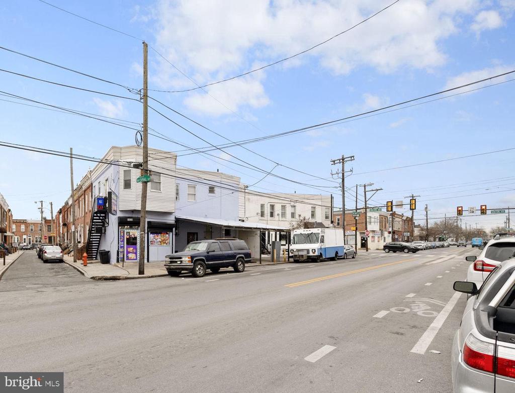 1930 W PASSYUNK AVENUE