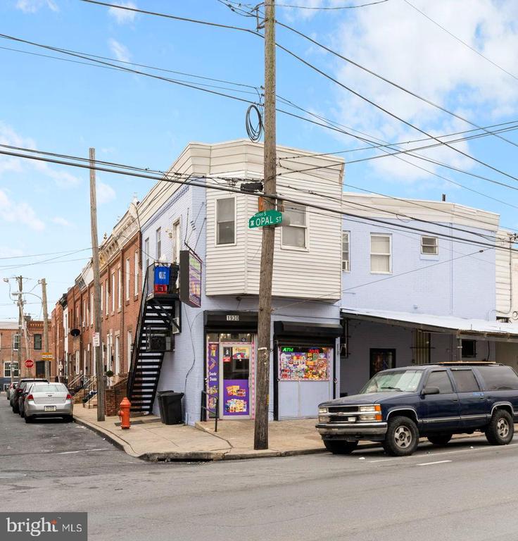 1930 W PASSYUNK AVENUE