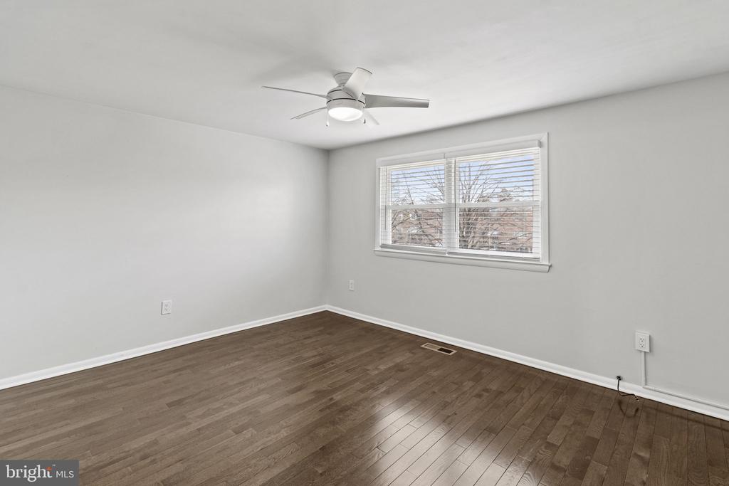 825 N 6TH STREET
