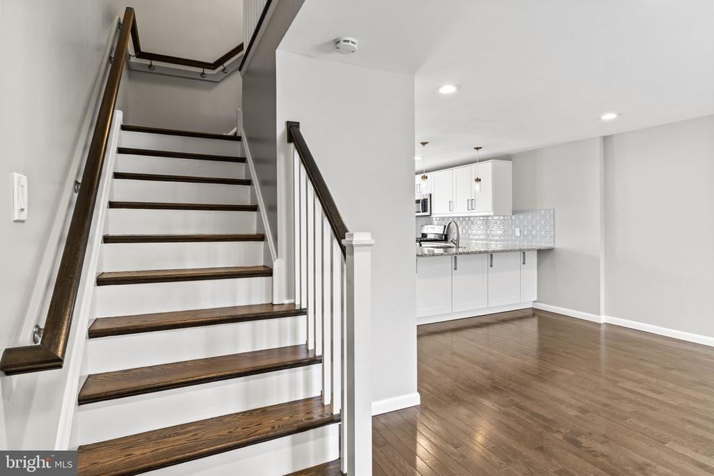 825 N 6TH STREET