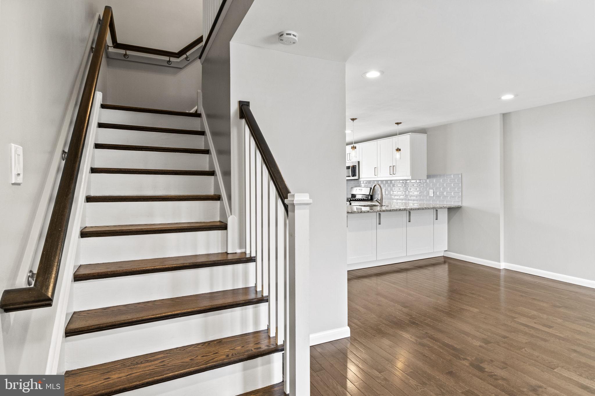 825 N 6TH STREET