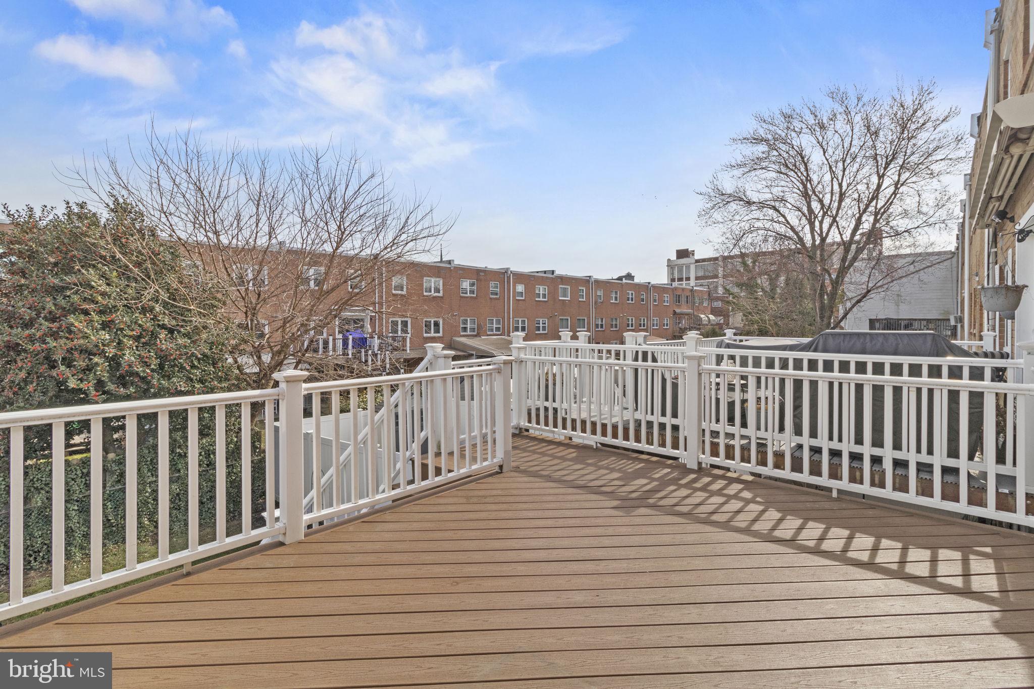 825 N 6TH STREET