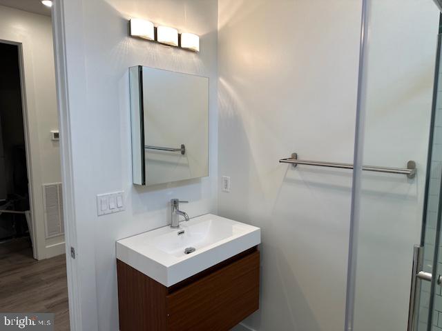 907 LELAND 3B