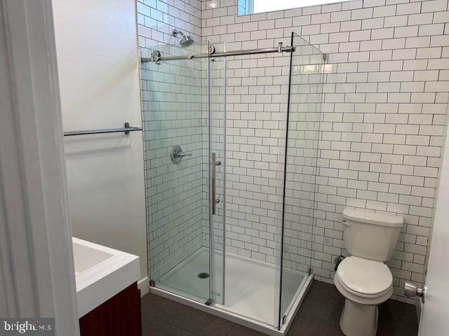 907 LELAND 3B
