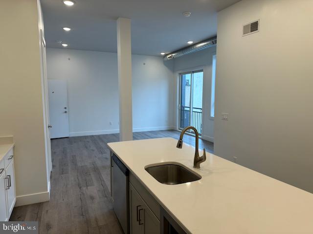 907 LELAND 3B