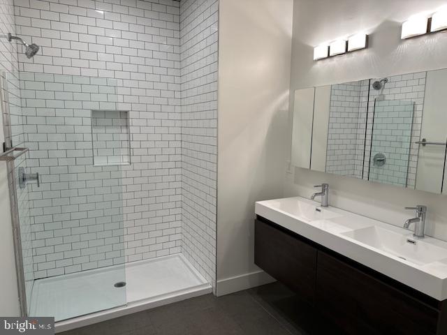 907 LELAND 3B
