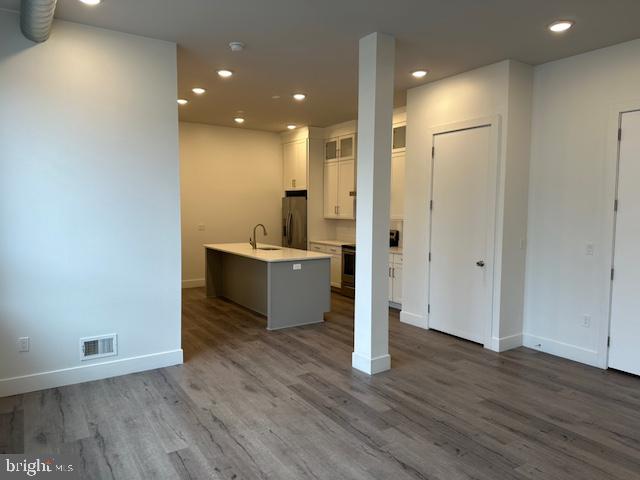 907 LELAND 3B