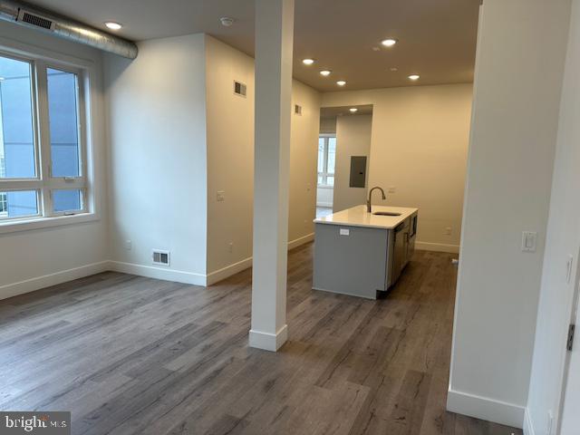 907 LELAND 3B