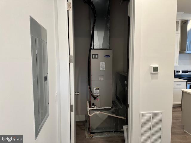 907 LELAND 3B