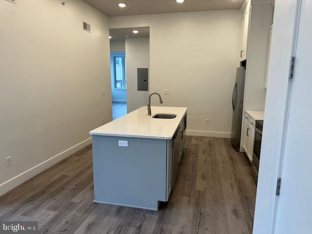 907 LELAND 3B