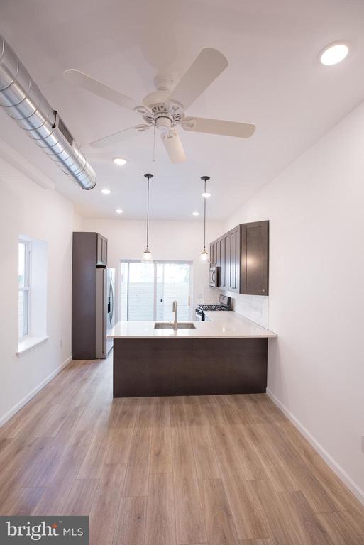 1611 SWAIN STREET 1