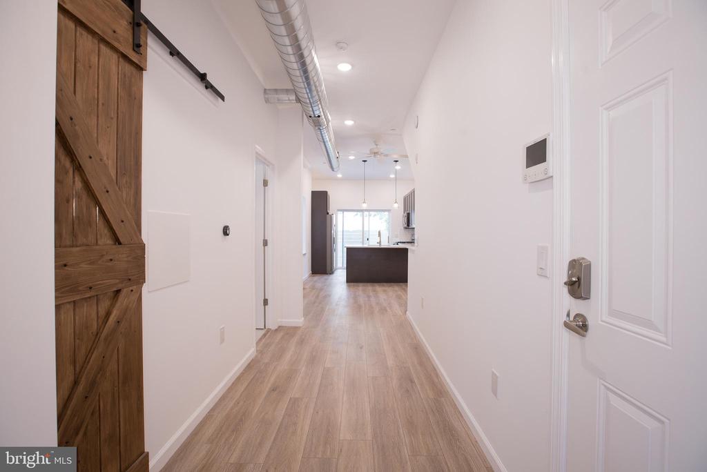 1611 SWAIN STREET 1
