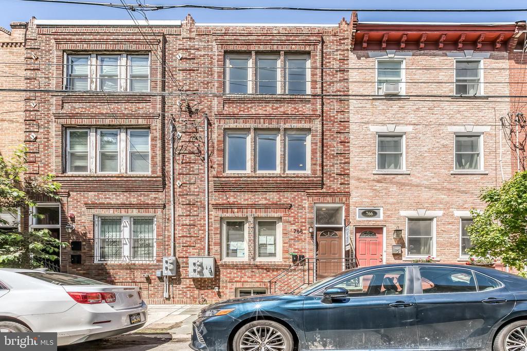 768 S 15TH STREET B