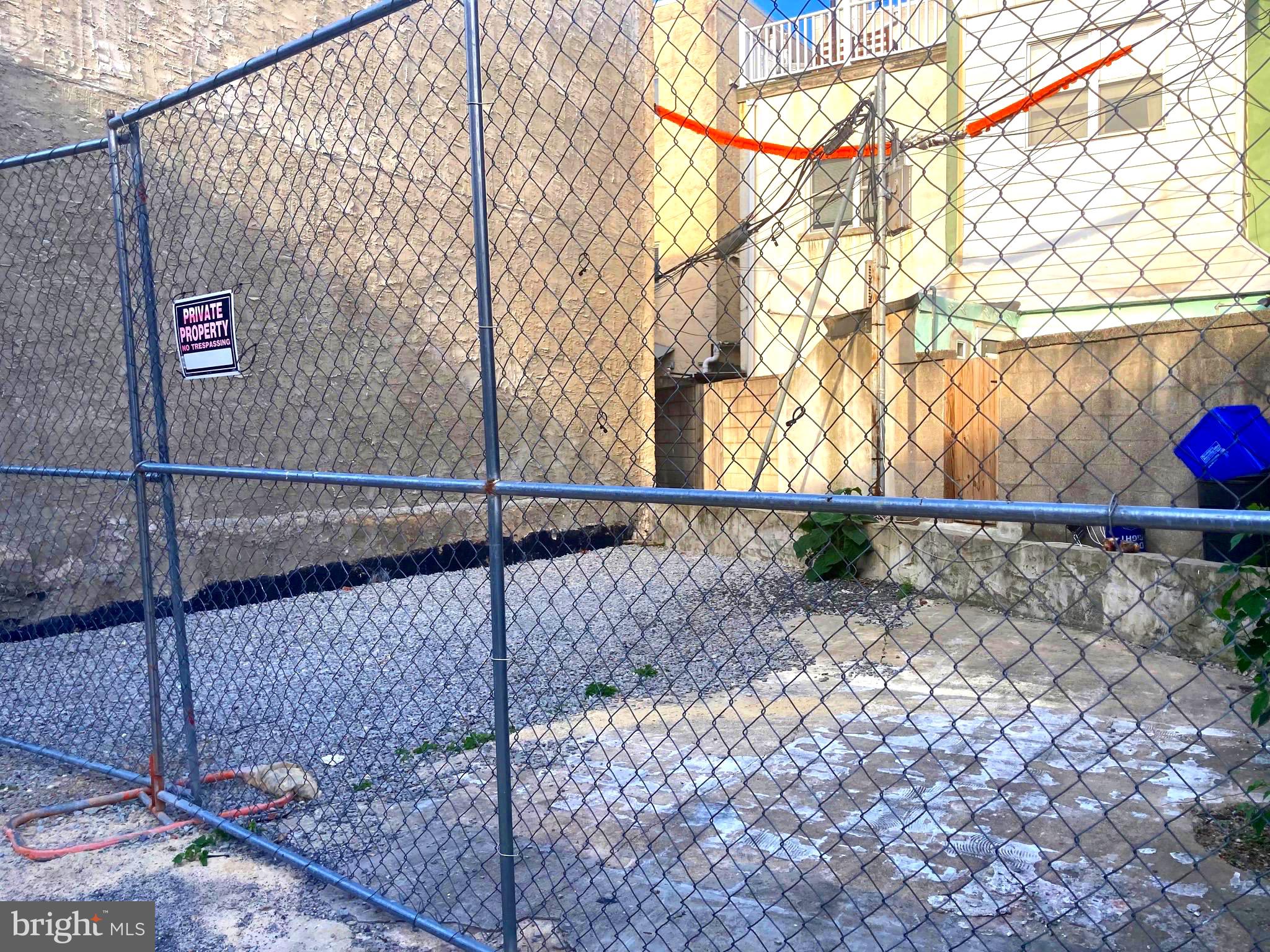 1931 S JUNIPER STREET