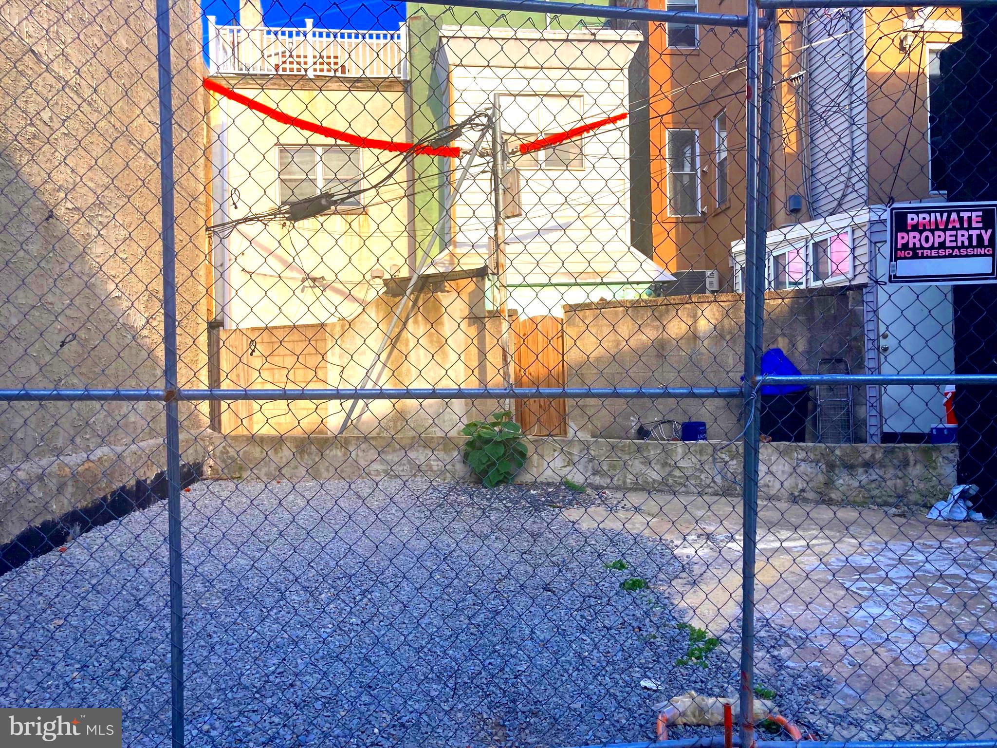 1931 S JUNIPER STREET