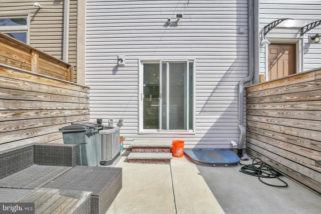 2604 REED STREET