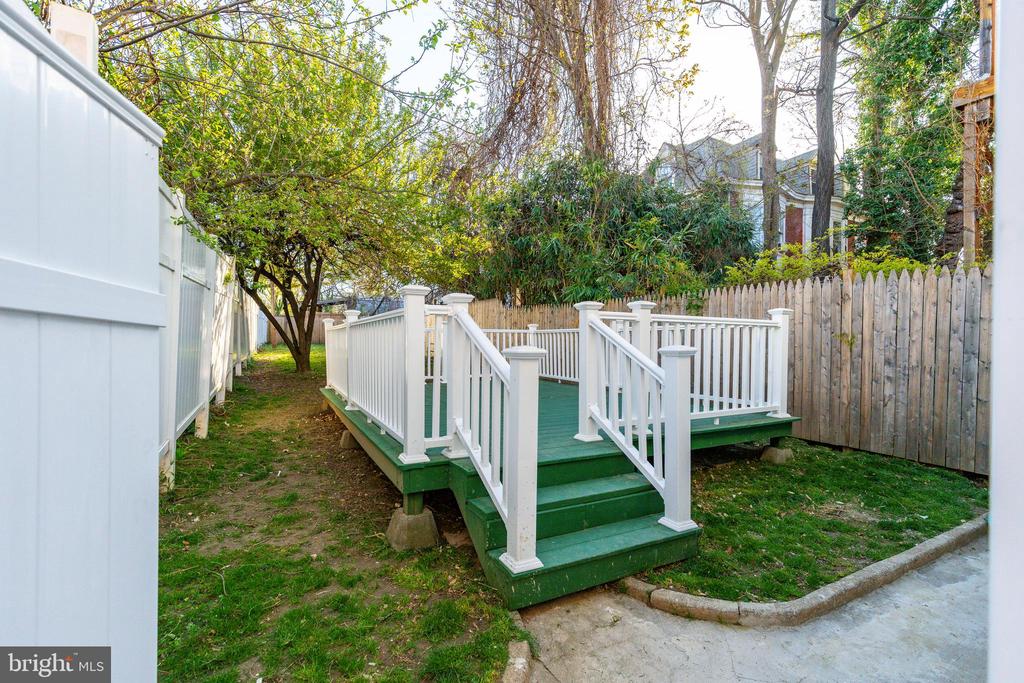 5380 CHEW AVENUE