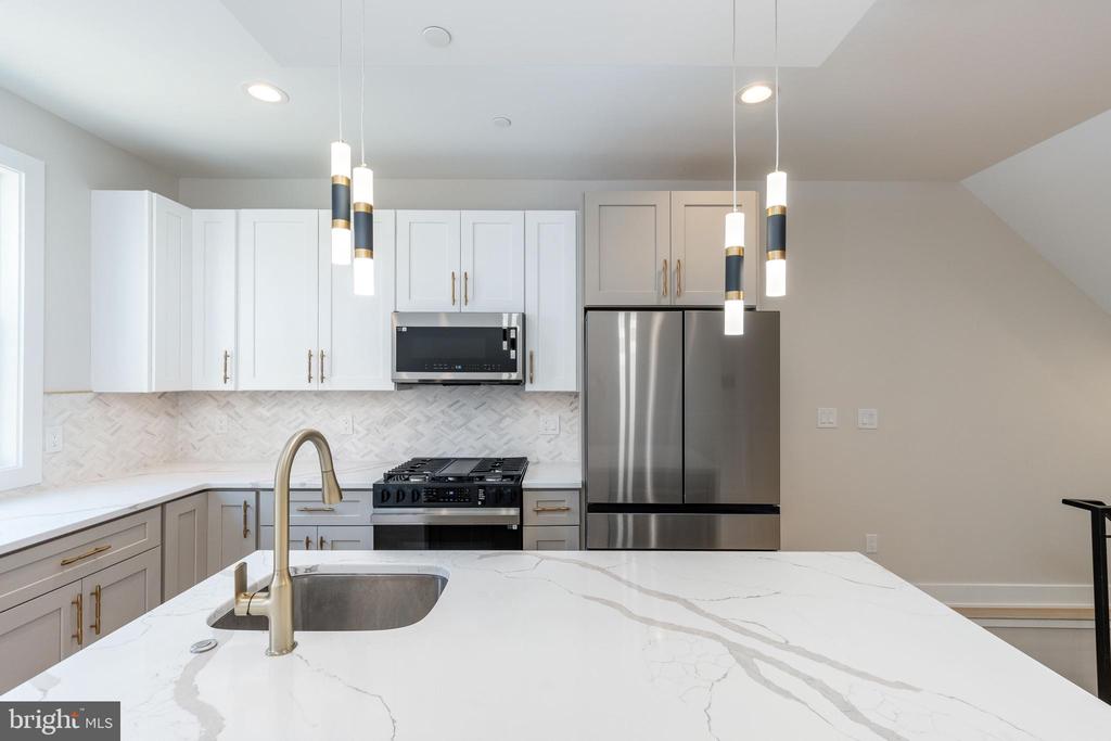 1161 S 19TH STREET