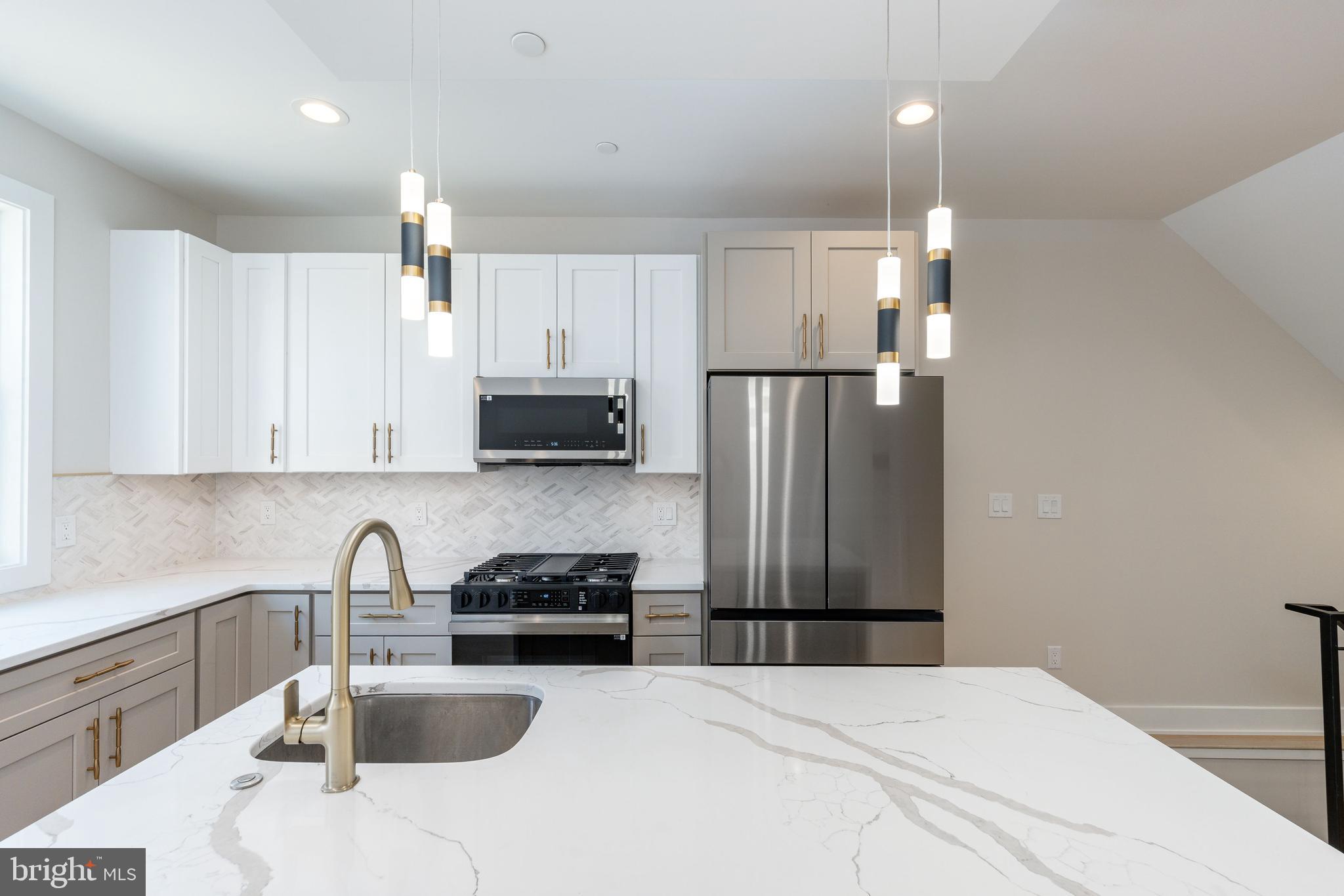 1161 S 19TH STREET