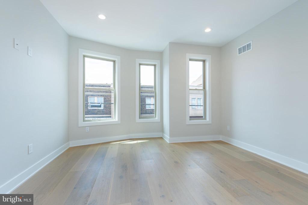 1161 S 19TH STREET
