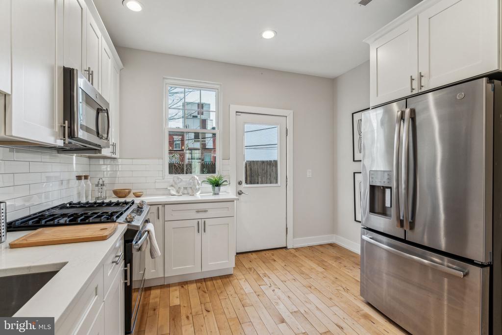 1335 N 30TH STREET