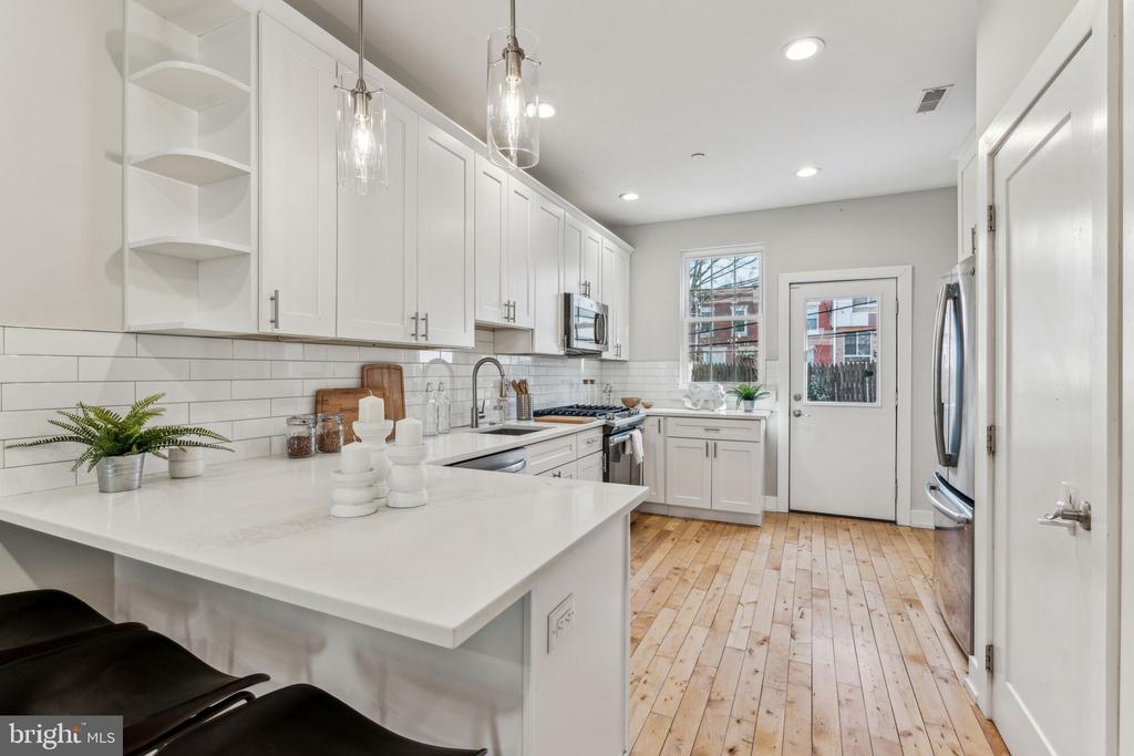 1335 N 30TH STREET