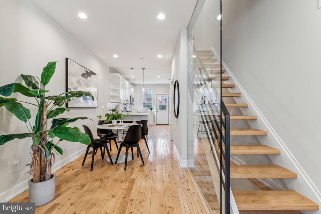 1335 N 30TH STREET