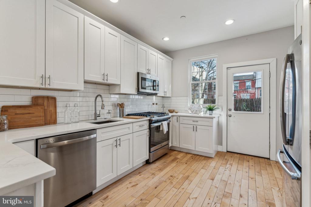 1335 N 30TH STREET