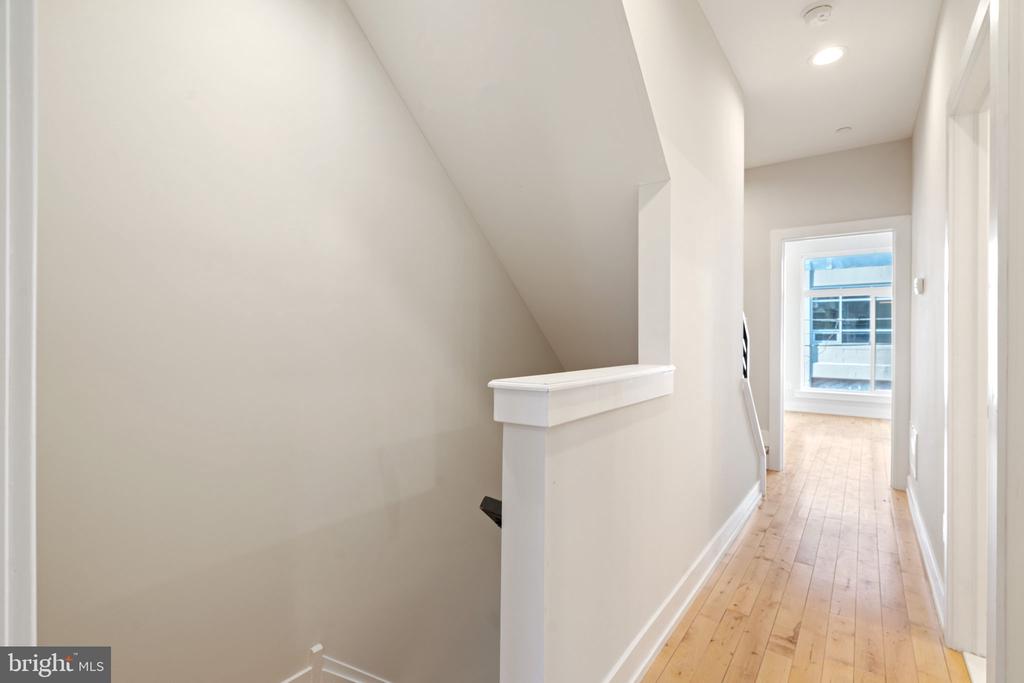 1335 N 30TH STREET